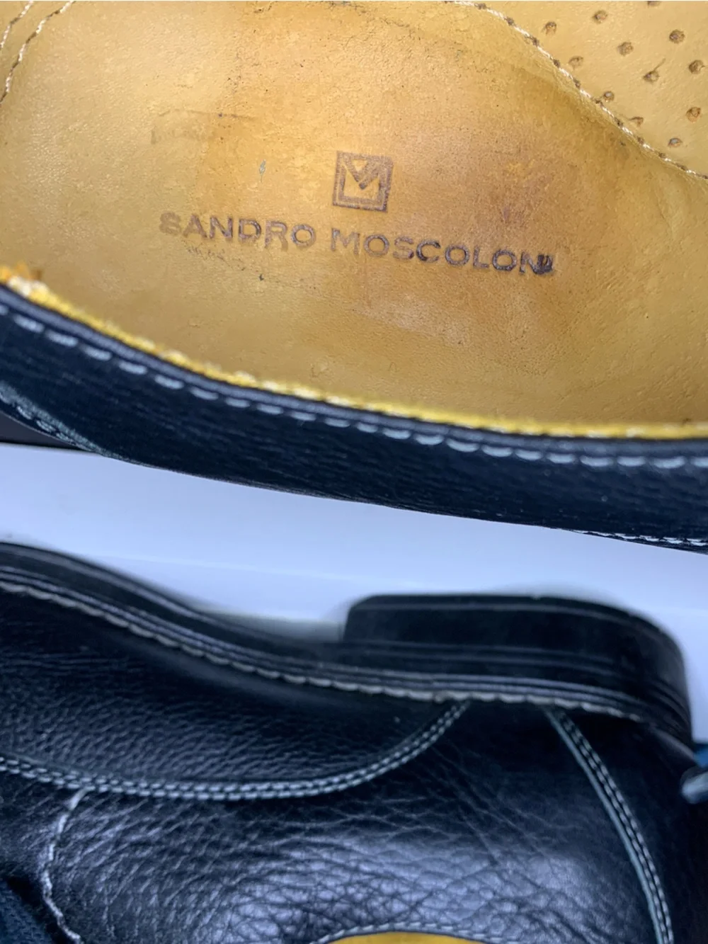Sandro Moscoloni Men’s Black Leather Lace-Up Oxfords